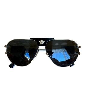Versace Gold and Black Aviator Sunglasses for men.Authentic. Medusa head detail